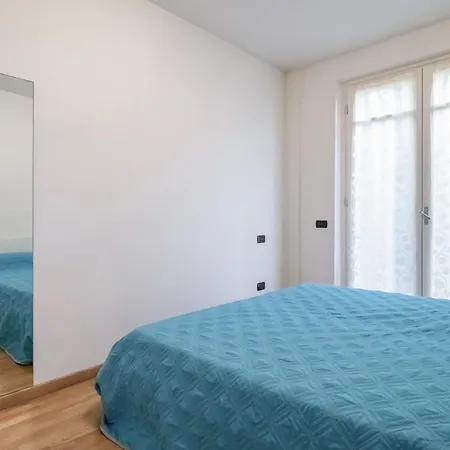 Guesthost - Piana Di Solaro Modern Flat & Swimming Pool *