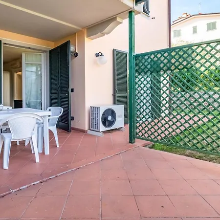 Piana Di Solaro Modern Flat & Swimming Pool Lerici