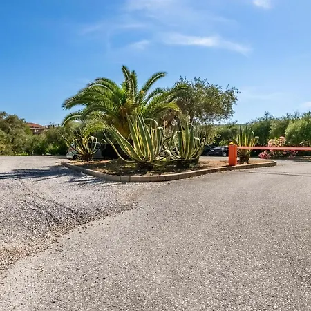 Piana Di Solaro Modern Flat & Swimming Pool Леричи