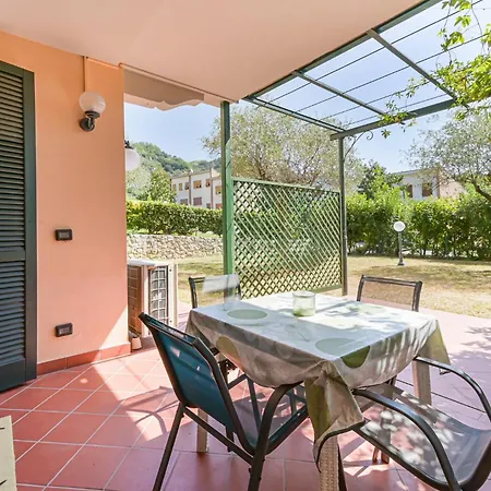 Lejlighed Guesthost - Piana Di Solaro Modern Flat & Swimming Pool