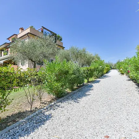 Lejlighed Guesthost - Piana Di Solaro Modern Flat & Swimming Pool *