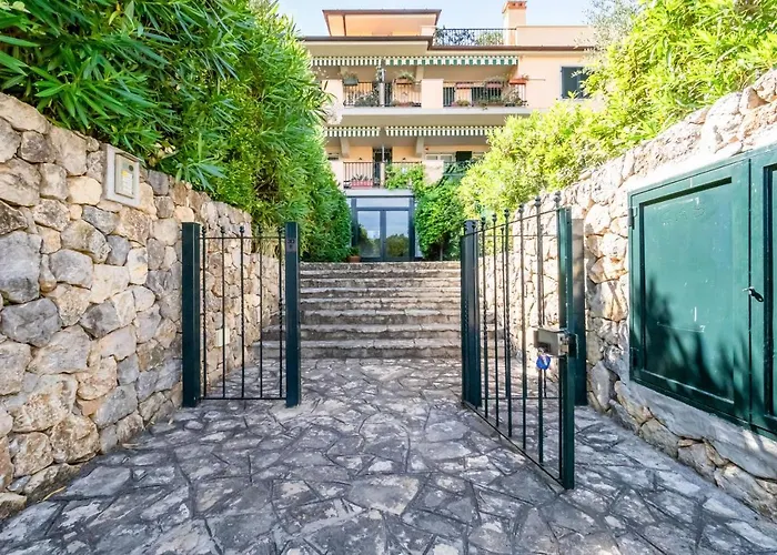 Διαμέρισμα Guesthost - Piana Di Solaro Modern Flat & Swimming Pool Lerici
